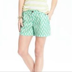 Green seahorse print Old Navy shorts